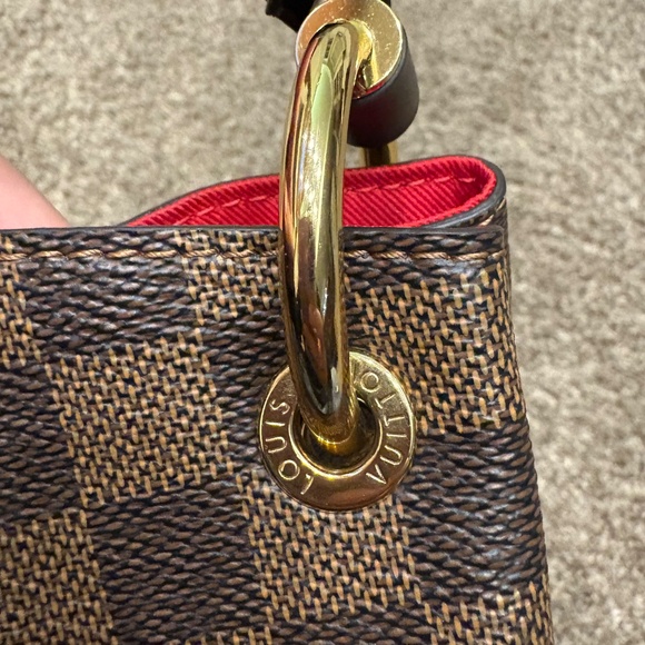 Authentic LV medium shoulder bag - Picture 7 of 8